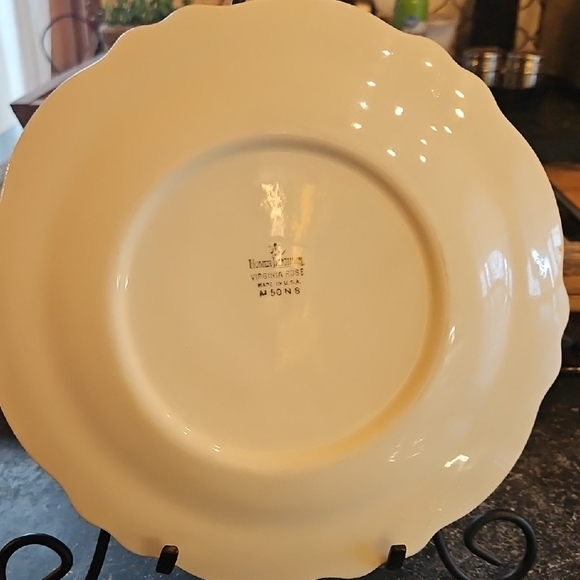 Set Of 6 Homer Laughlin Floral Plate with Pink and Purple Accents - Picture 12 of 14